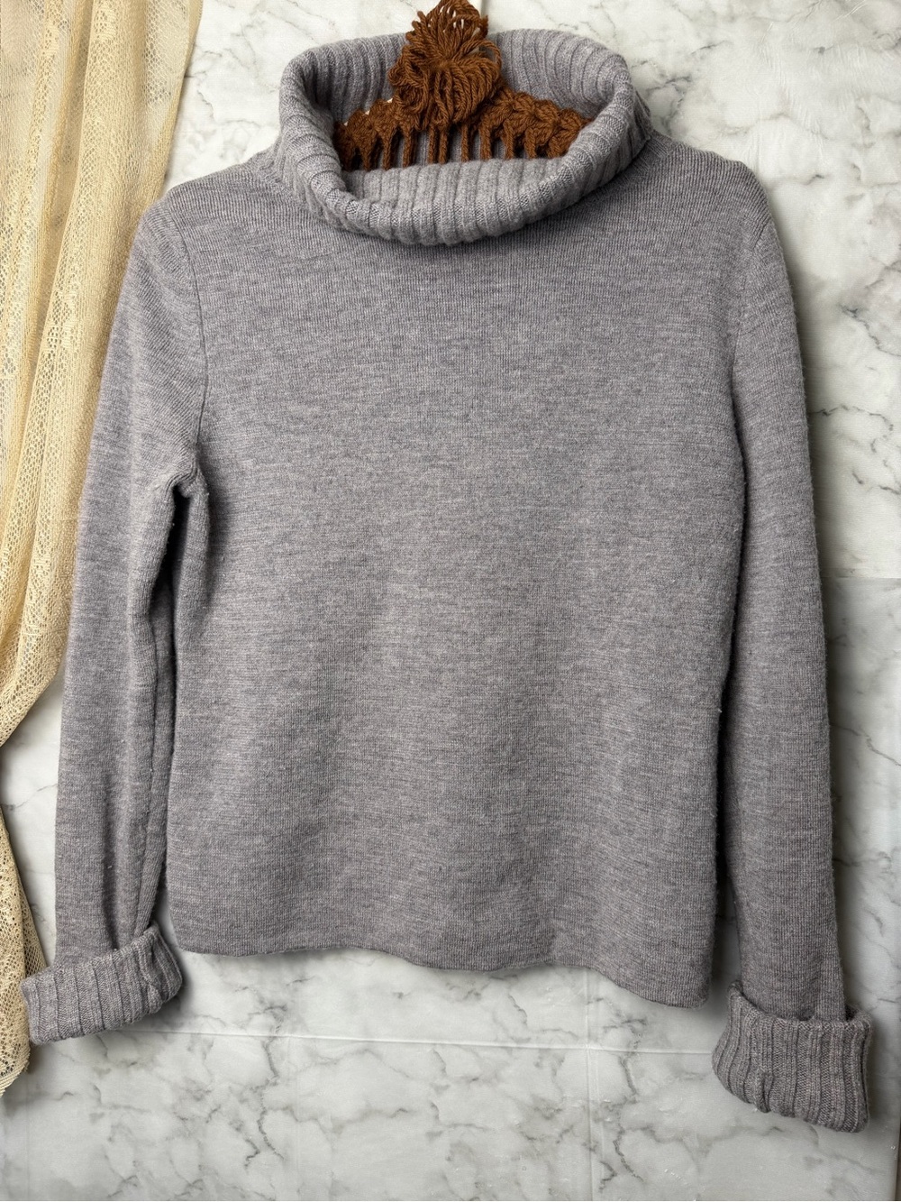 100% Italian Merino Wool Gray Cowl Neck Sweater Size L